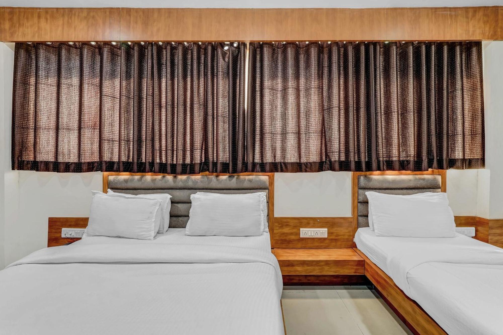 Capital O Maple View Otel Naroda Dış mekan fotoğraf