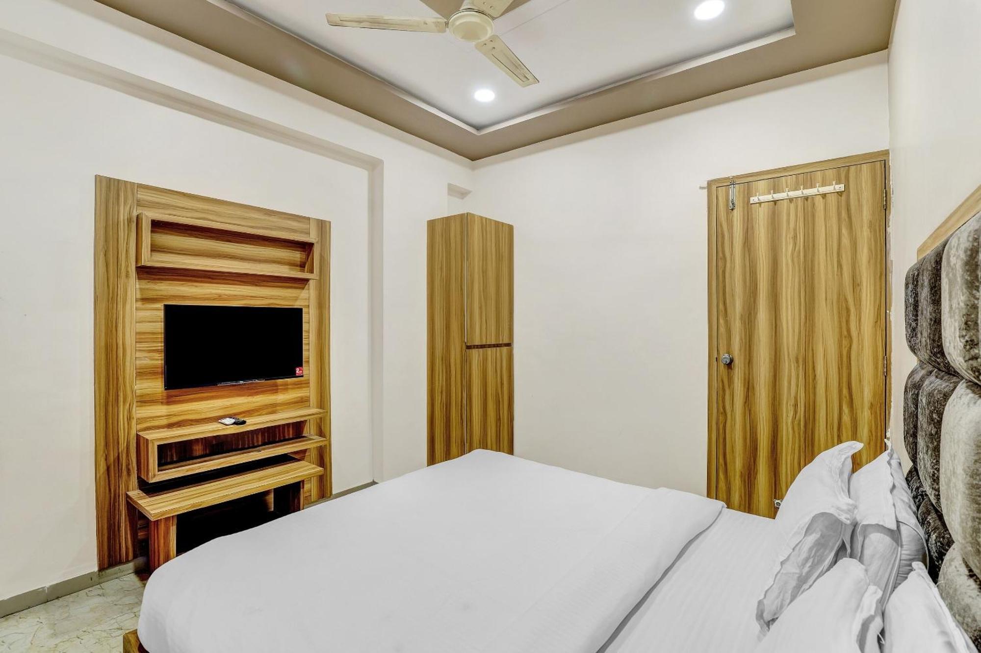 Capital O Maple View Otel Naroda Dış mekan fotoğraf