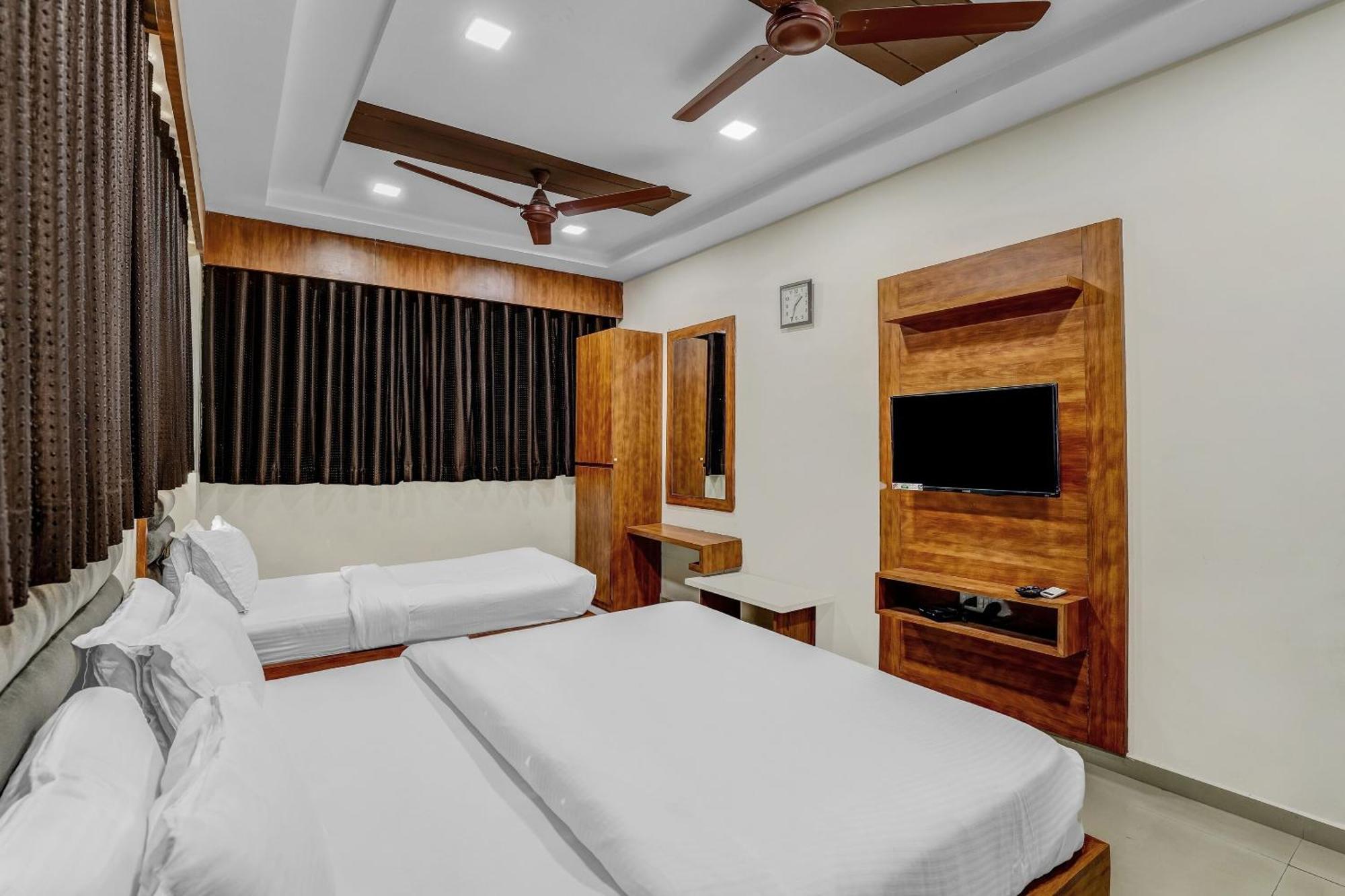 Capital O Maple View Otel Naroda Dış mekan fotoğraf