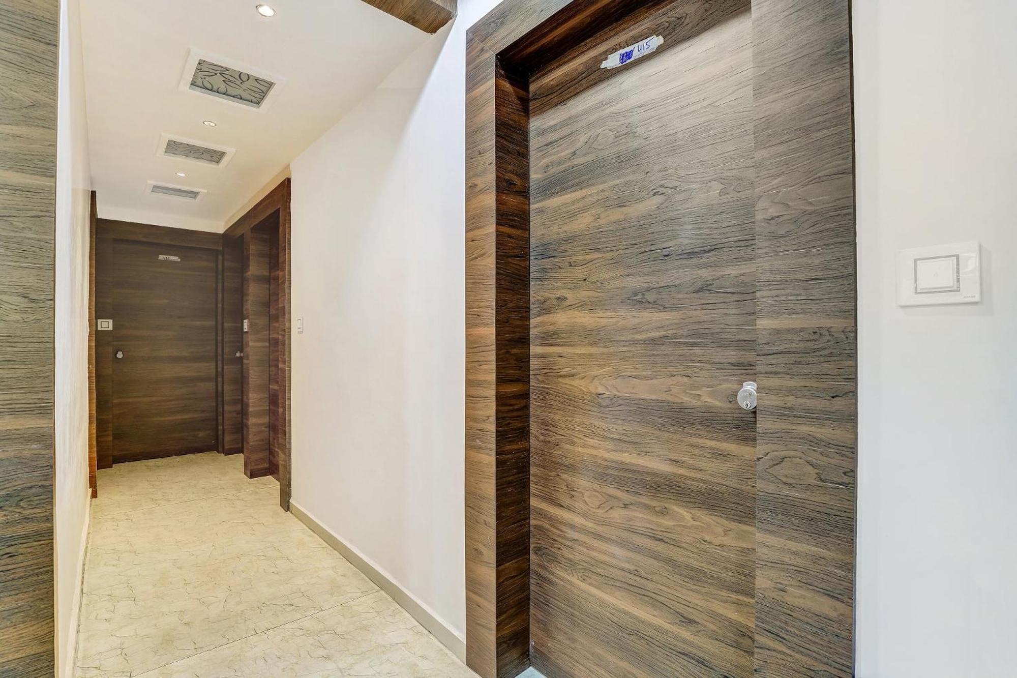 Capital O Maple View Otel Naroda Dış mekan fotoğraf