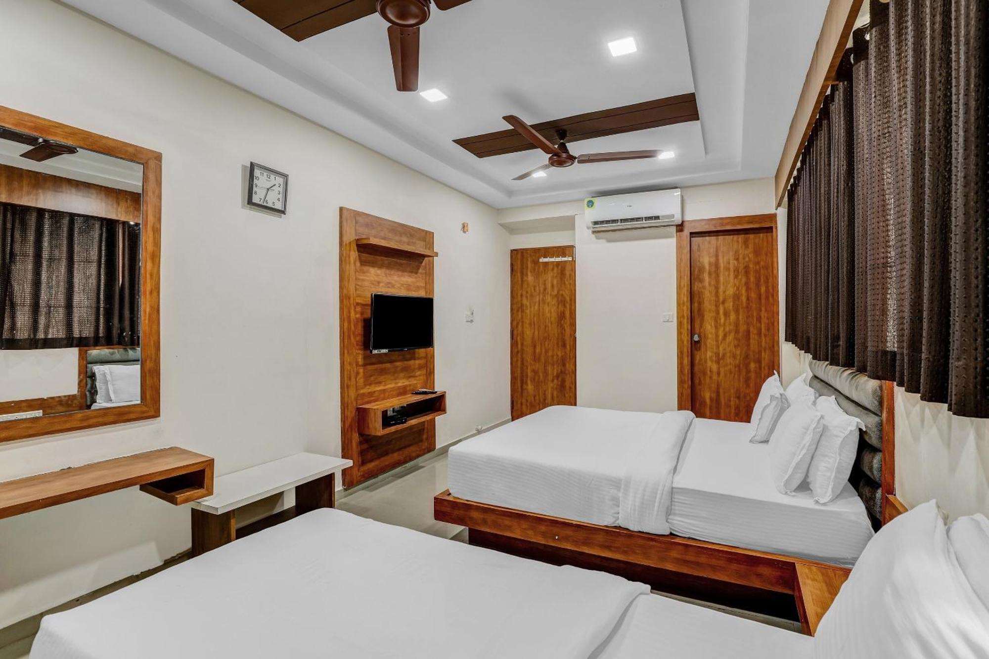 Capital O Maple View Otel Naroda Dış mekan fotoğraf
